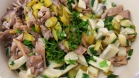 Enginarlı Mantarlı Sıcak Salata
