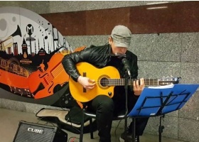 Metro Şarkıcısı Mert Ulu
