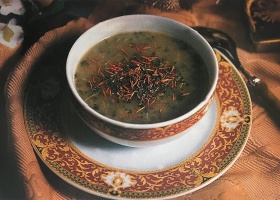 Sebzeli Karalahana Çorbası