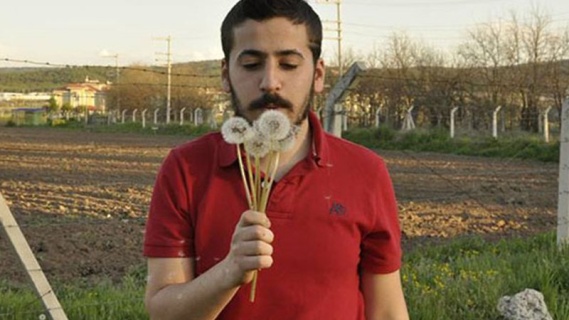 Düşlerinde Özgür Dünya
