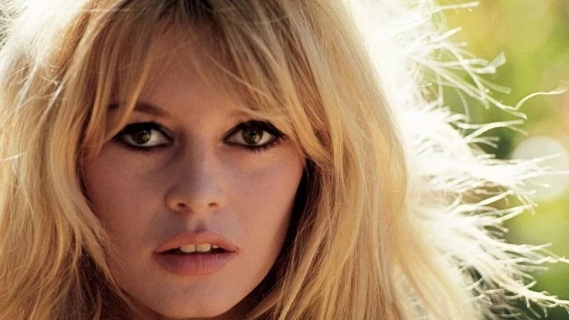 Ve Tanrı Kadını Yarattı: Brigitte Bardot