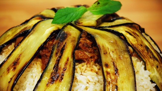 Patlıcanlı Pirinçli Kuzu Eti