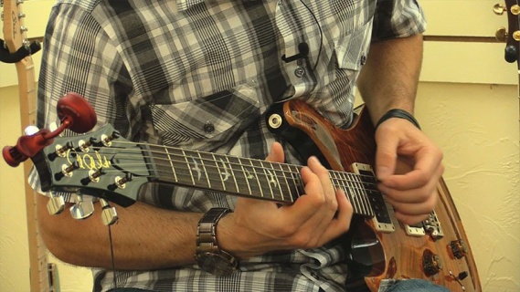 Solaklar İçin Gitar