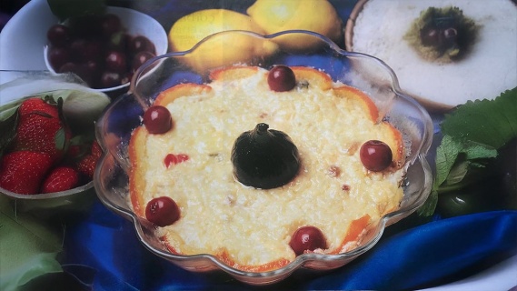 Meyve Şekerlemeli Pirinç Pastası