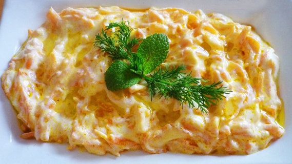 Yoğurtlu Havuç Salatası 