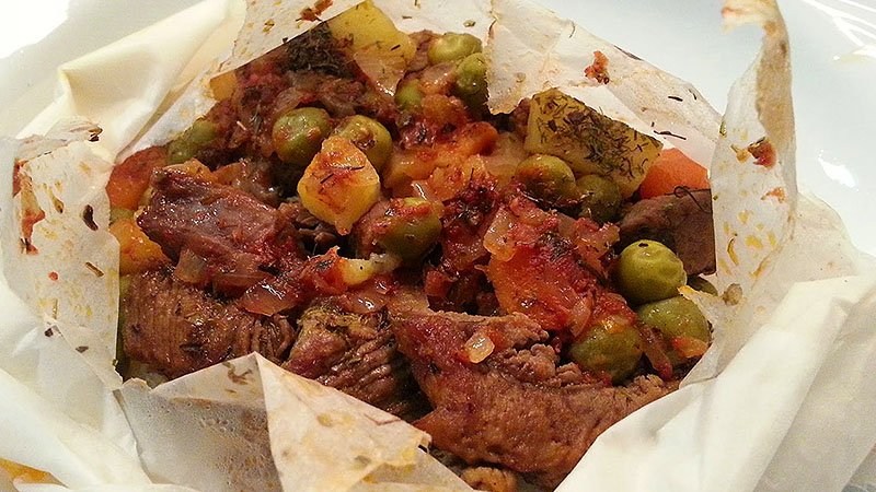 Beşamel Soslu Kağıt Kebabı