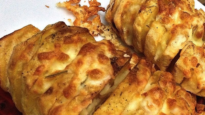 Fırında Kaşarlı Patates